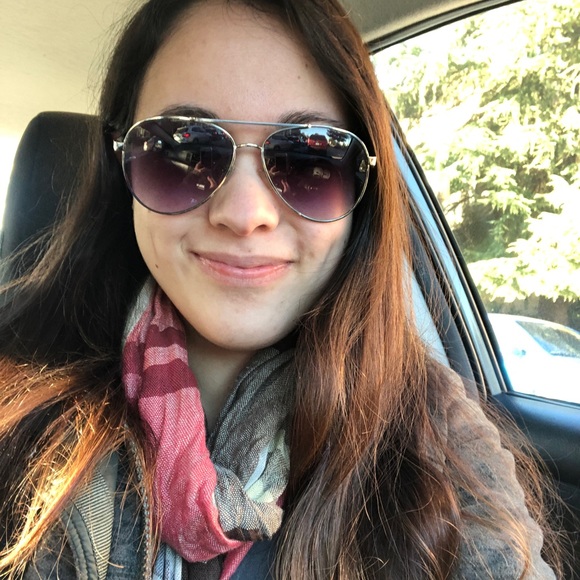 Meet your Posher, Lee - Picture 1 of 1